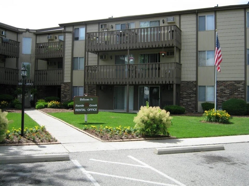 Turtle Creek Apartments - Main View